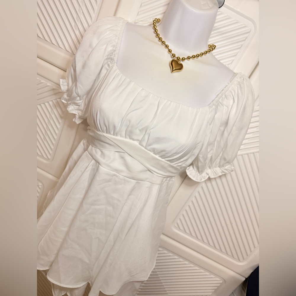 Elegant White Puff Sleeve Romper